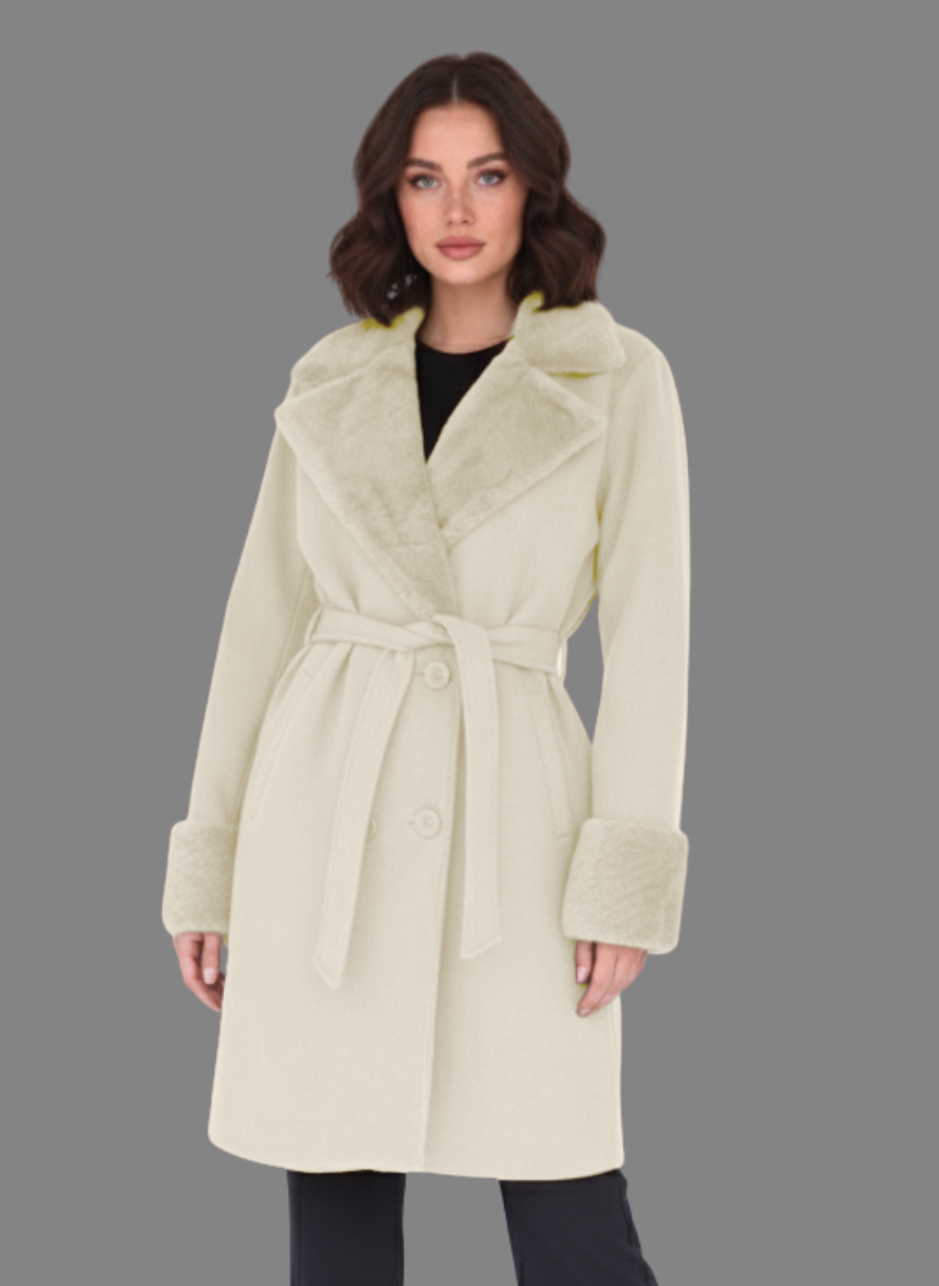 Chelsea Overcoat with Short Fur in Cream